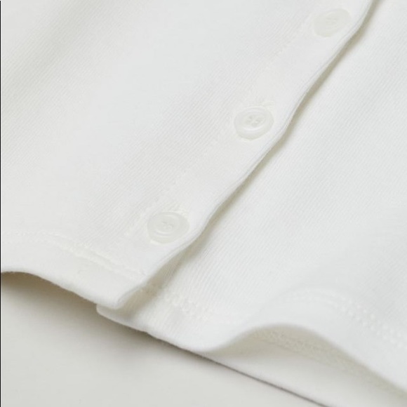 H&M White Button Front Long Sleeve Crop Top - Picture 2 of 2